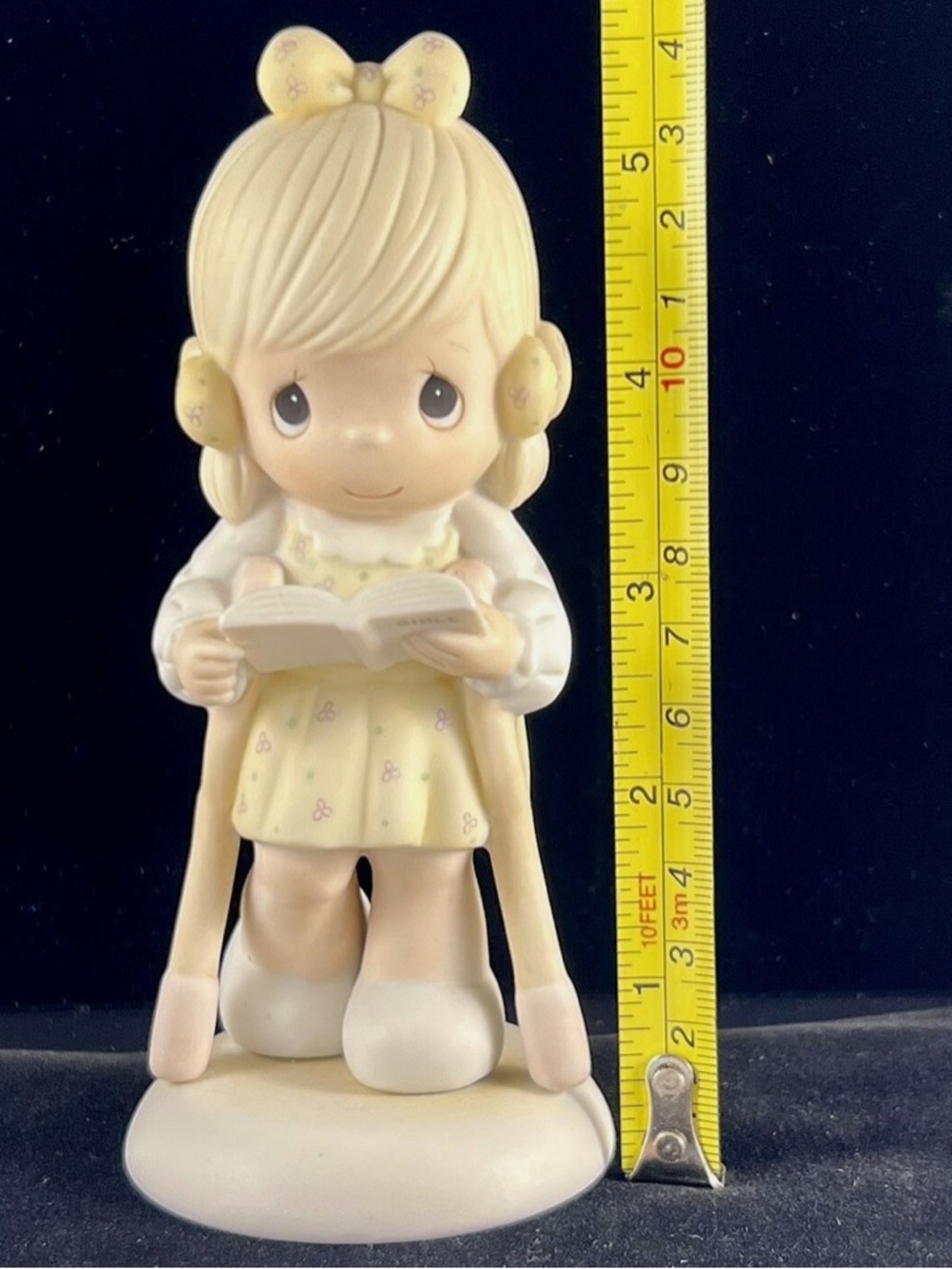 Precious Moments Figurine in Cream and Yellow - "He Walks With Me" - Picture 6 of 7